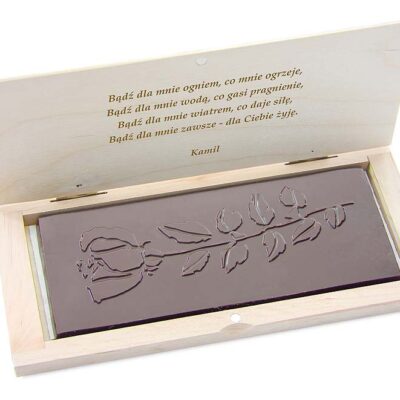 tableta-ciocolata-personalizata-rose-cutie-lemn