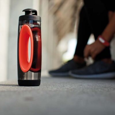 sticla-lichide-tritan-550ml-cu-maner-castile-rosu